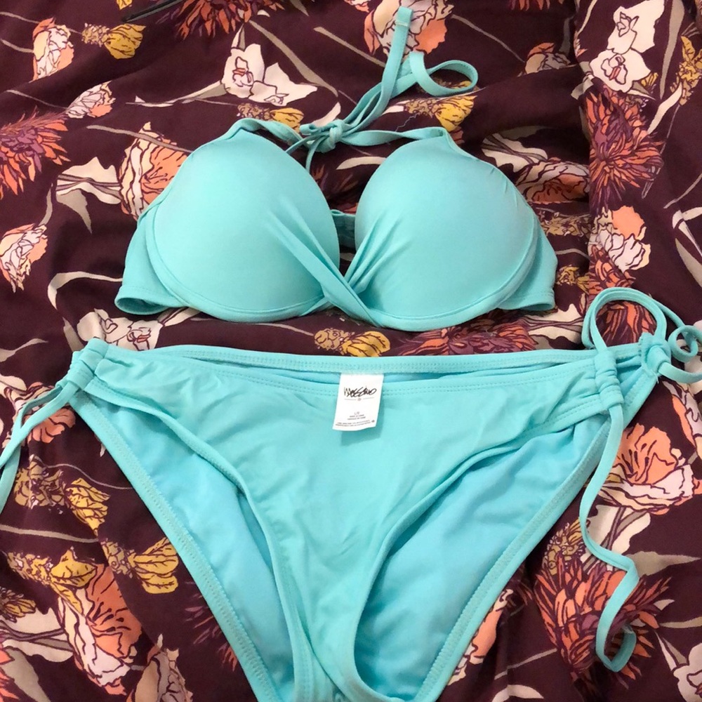 Turquoise push-up bikini